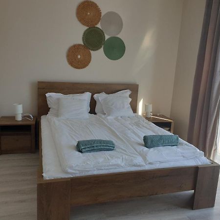 Chill House Apartman Егер Екстериор снимка