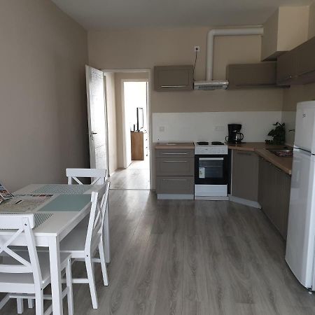 Chill House Apartman Егер Екстериор снимка
